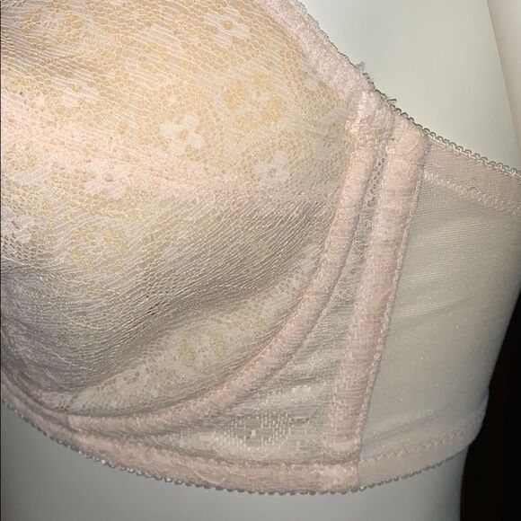 VTG MCM ILGWU strapless lace bra. Medium - Picture 8 of 14